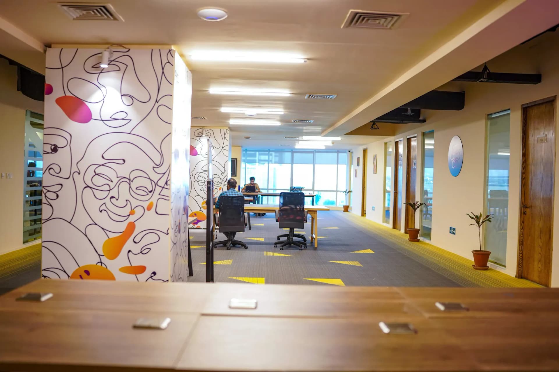 Benefits Of Coworking Spaces for The Hybrid Work Model