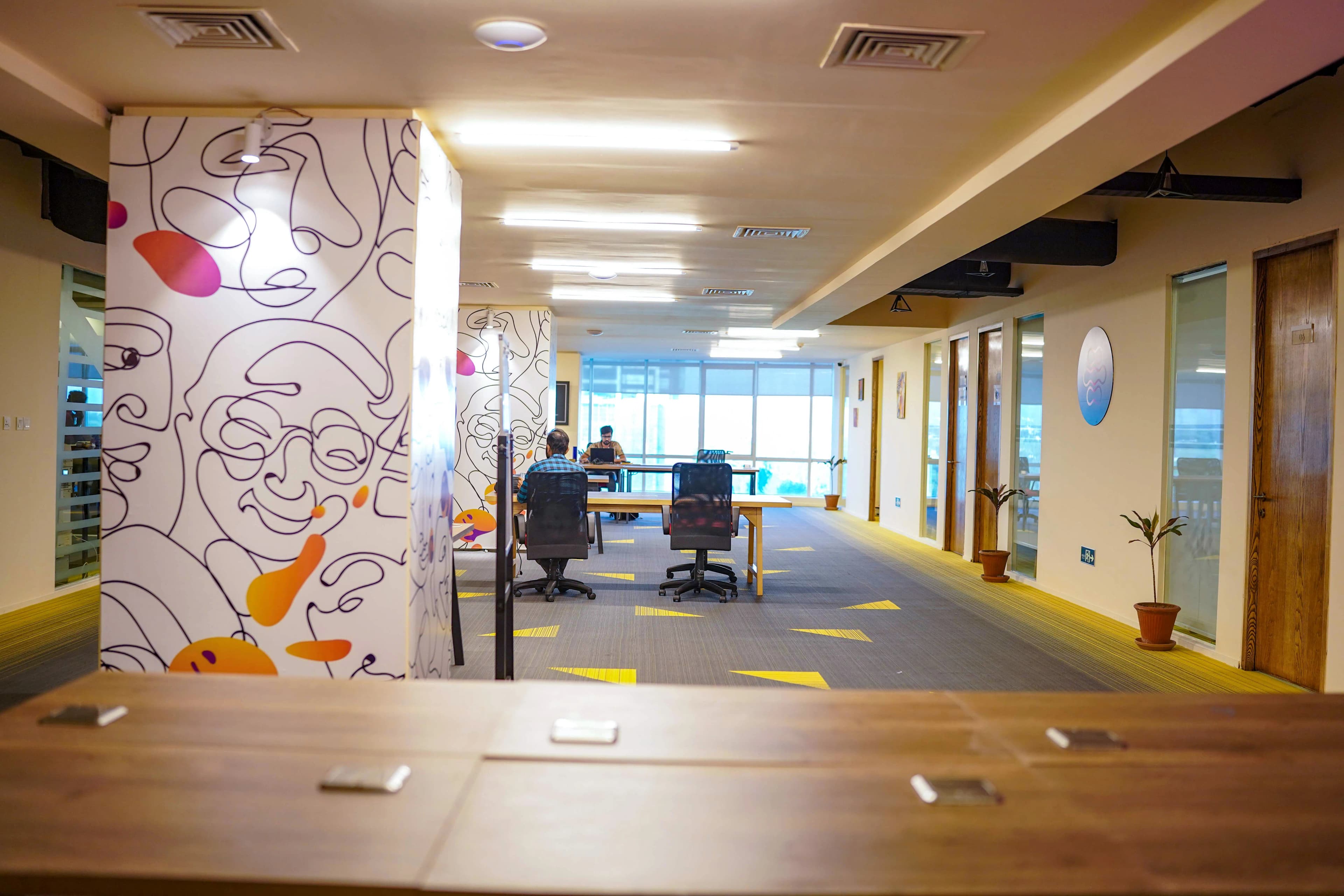 Benefits Of Coworking Spaces for The Hybrid Work Model